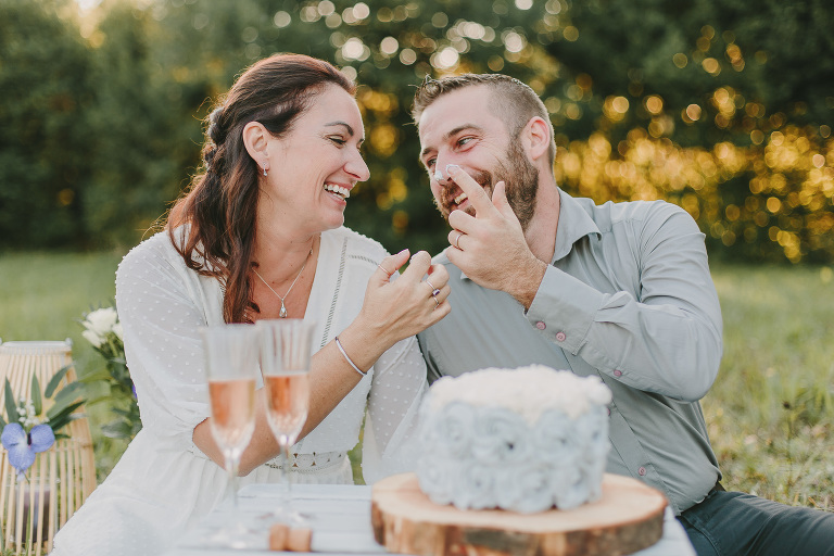 Smash the cake en amoureux - Premier anniversaire de mariage