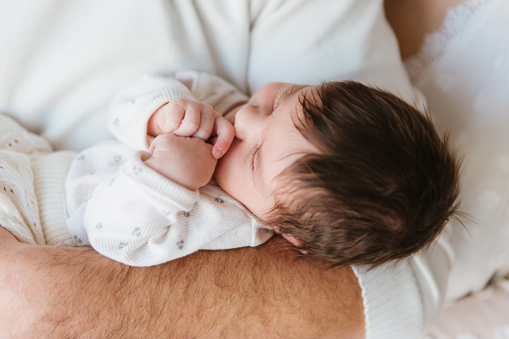 Et si bébé ne dort pas durant sa séance photo ?